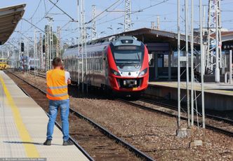 Gigant ostrzy zęby na głęboką modernizację kolejnej arcyważnej stacji w Warszawie