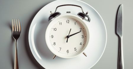 Jesz kolację o tej godzinie? Najgorszy wybór dla twojego zdrowia