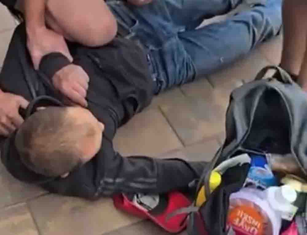 Kępno: Kradzież w galerii. Złodziej szybko obezwładniony