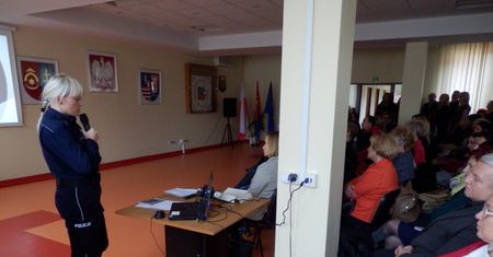 Ostrowiecka Policja szkoli dyrektorów szkół
