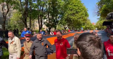 Dzień Zwycięstwa w Mariupolu. Rosjanie zorganizowali "parady"