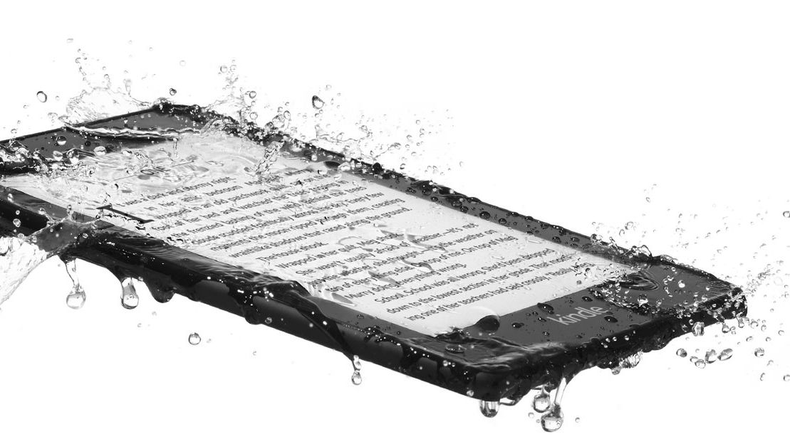 Taniej nie znaczy gorzej. Jaki czytnik kupić latem 2020 roku? Porównujemy Kindle 10 z Kindle Paperwhite IV 1