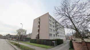 Bydgoszcz: 15-latek zginął po upadku z okna bursy. Kuratorium komentuje