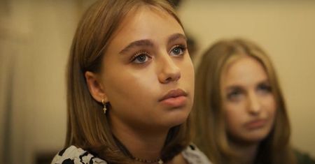 Oliwia Bieniuk zagrała w filmie. Nawiązała do śmierci matki. "Też kiedyś kogoś straciłam"