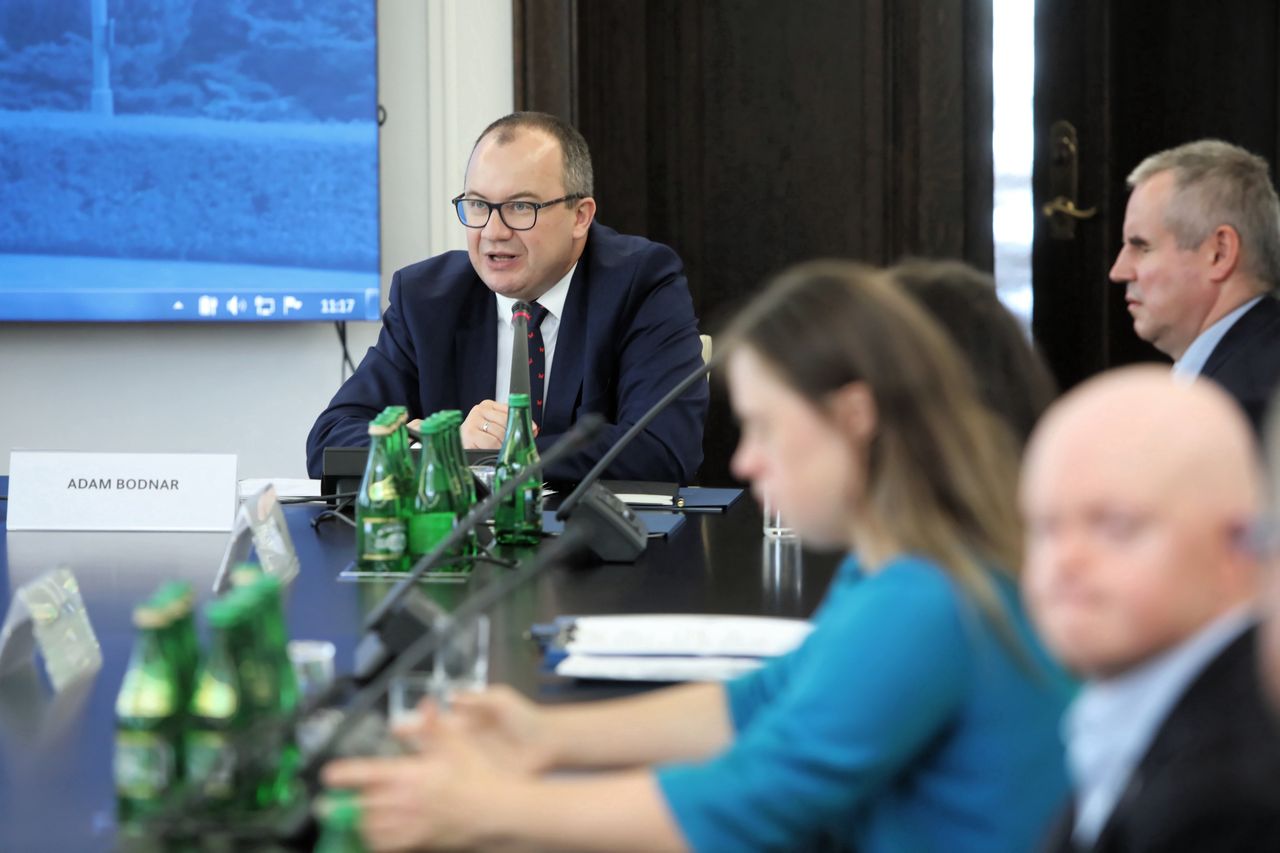 Warszawa. Rzecznik Praw Obywateskich Adam Bodnar podczas konferencji w Senacie.