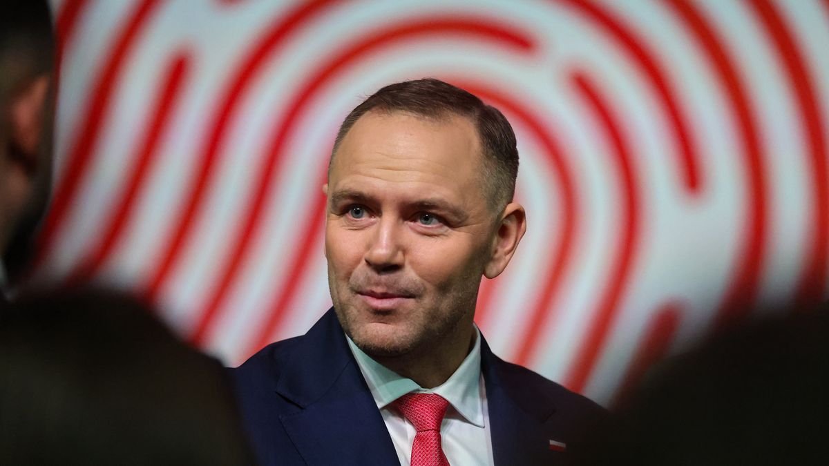 Łódź, 16.10.2025. Prezydent Karol Nawrocki podczas Kongresu Przyszłości Narodowej pod hasłem ,,Historia mówi przez pokolenia?, 16 bm. w Zatoce Sportu Politechniki Łódzkiej w Łodzi. W trakcie wydarzenia prezydent Karol Nawrocki powołał Radę Młodzieży przy Prezydencie Rzeczypospolitej Polskiej. (sko) PAP/Marian Zubrzycki