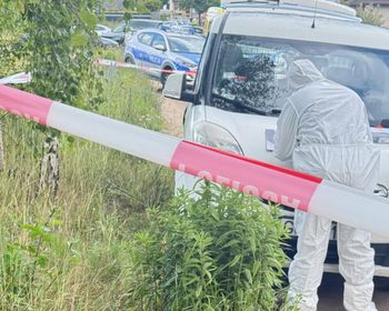 Zwłoki 23-latki w aucie w Wejherowie. Nieprzytomny mężczyzna trafił do szpitala