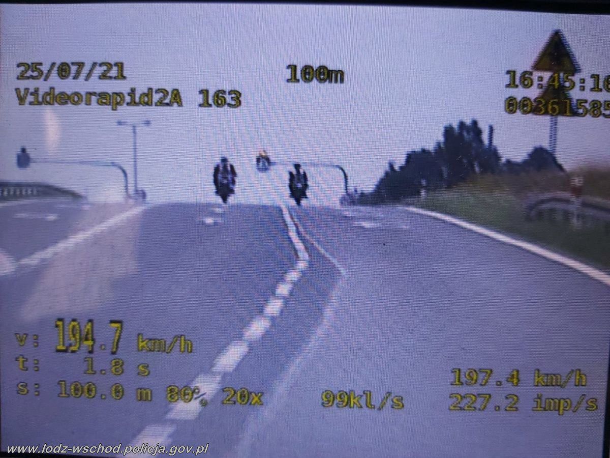 Dwóch motocyklistów jechało 194 km/h na "70-tce" 