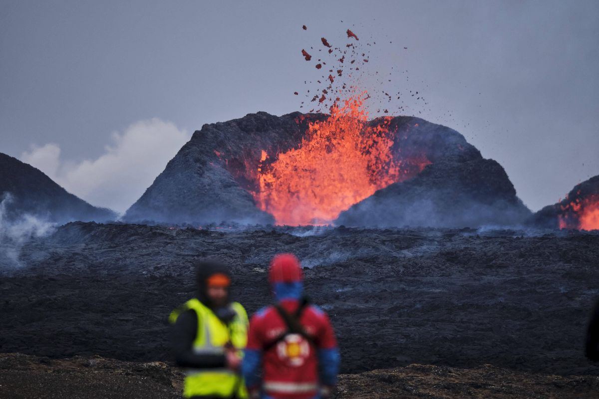 erupcja wulkanu, islandia, lawa Erupcja wulkanu na Islandii. Do sieci trafiły nagrania