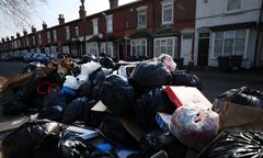 Birmingham zalały śmieci. Po ulicach biegają "szczury wielkości kotów"