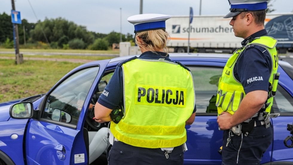 Roczna polisa OC jest znacznie tańsza niż kara za jej brak