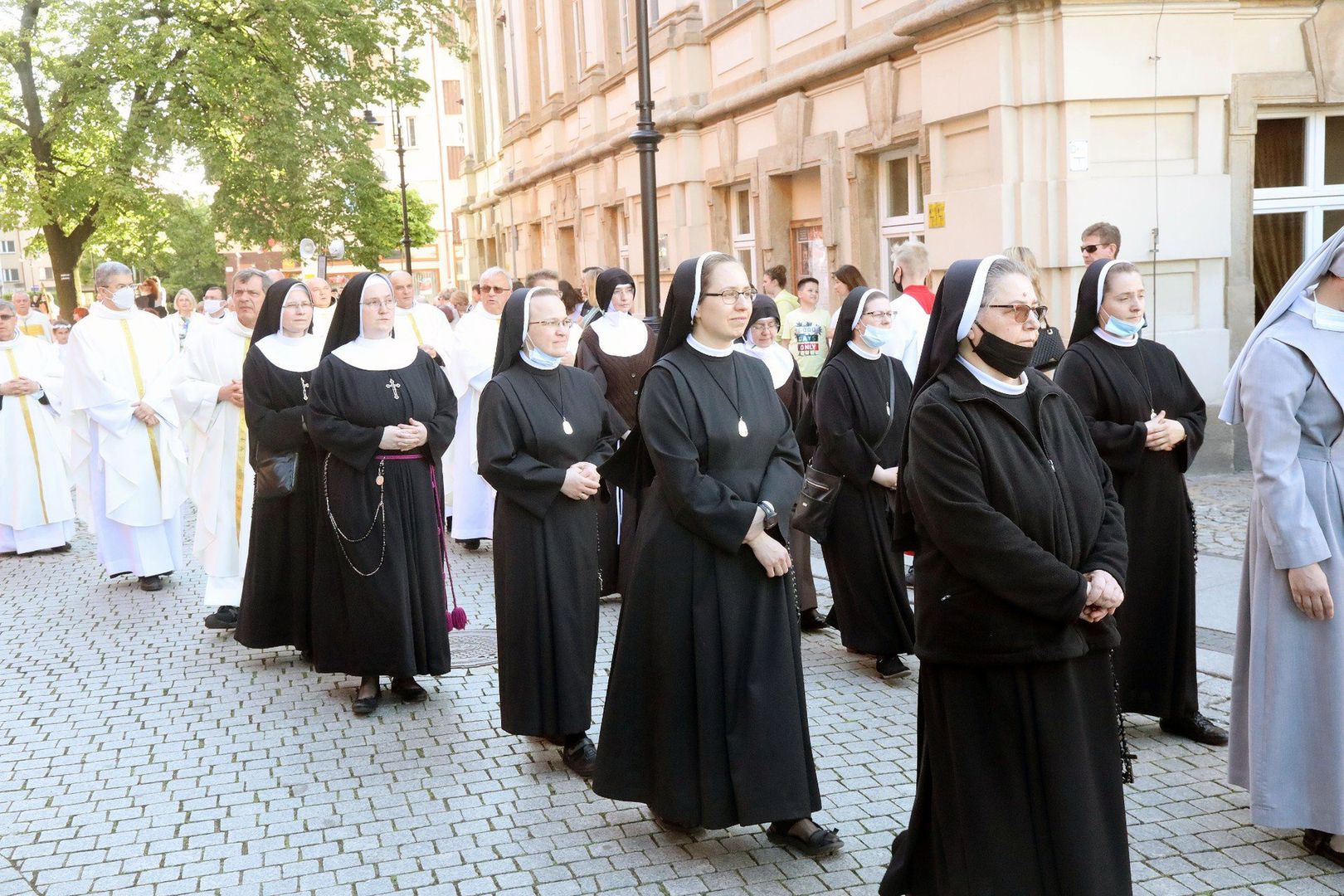Boże Ciało w Legnicy. Tymi ulicami przejdą procesje. Będą utrudnienia w ruchu