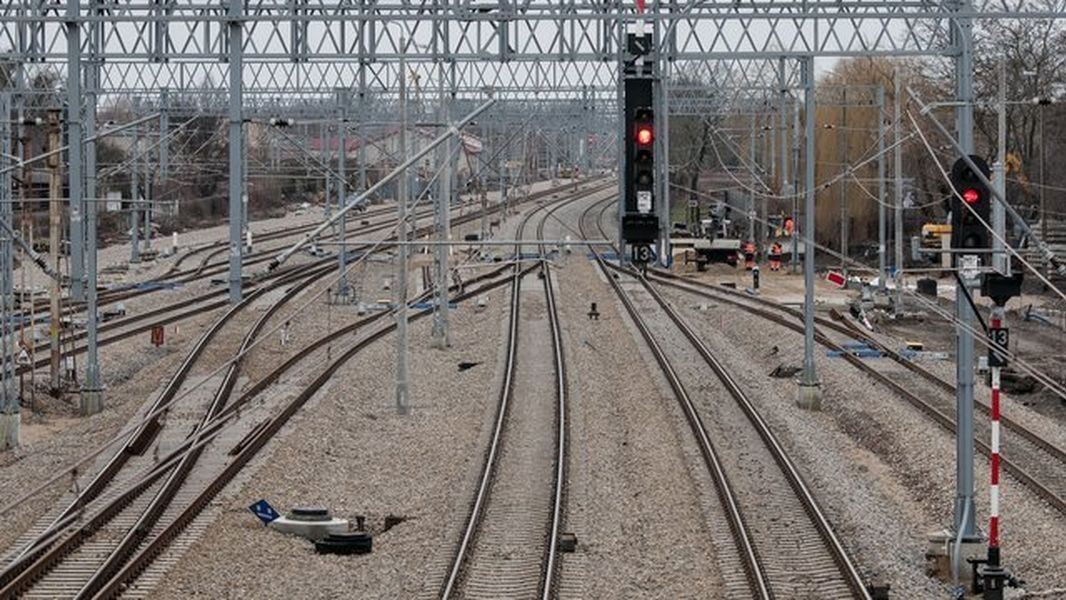 15 miesięcy bez pociągów na trasie Warszawa - Grodzisk Mazowiecki. "Samorządy poparły plan"