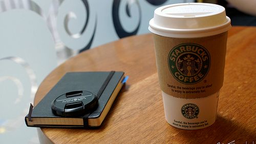 Gospodarka traci miliony przez biurowych obiboków 1