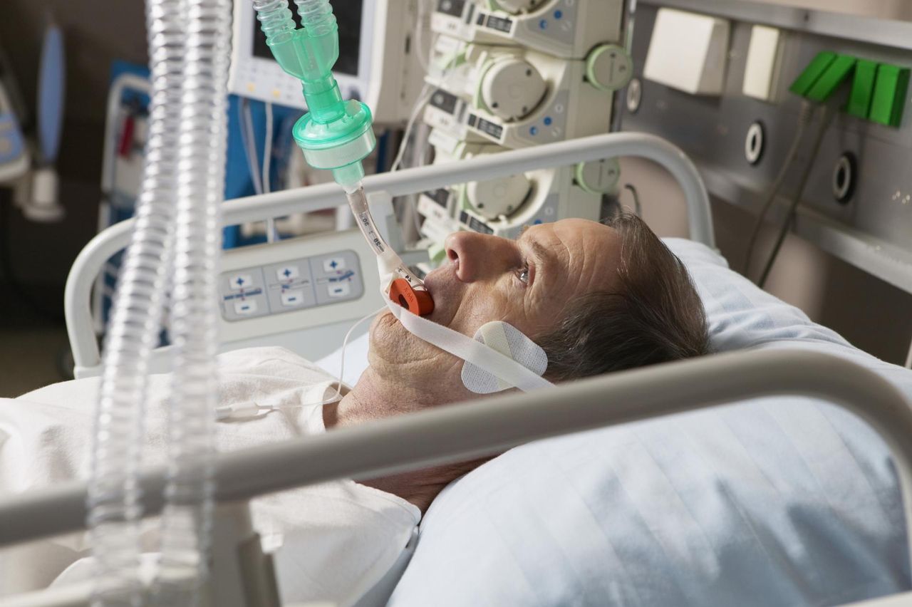 Koronawirus może atakować układ nerwowy. Opublikowano badania