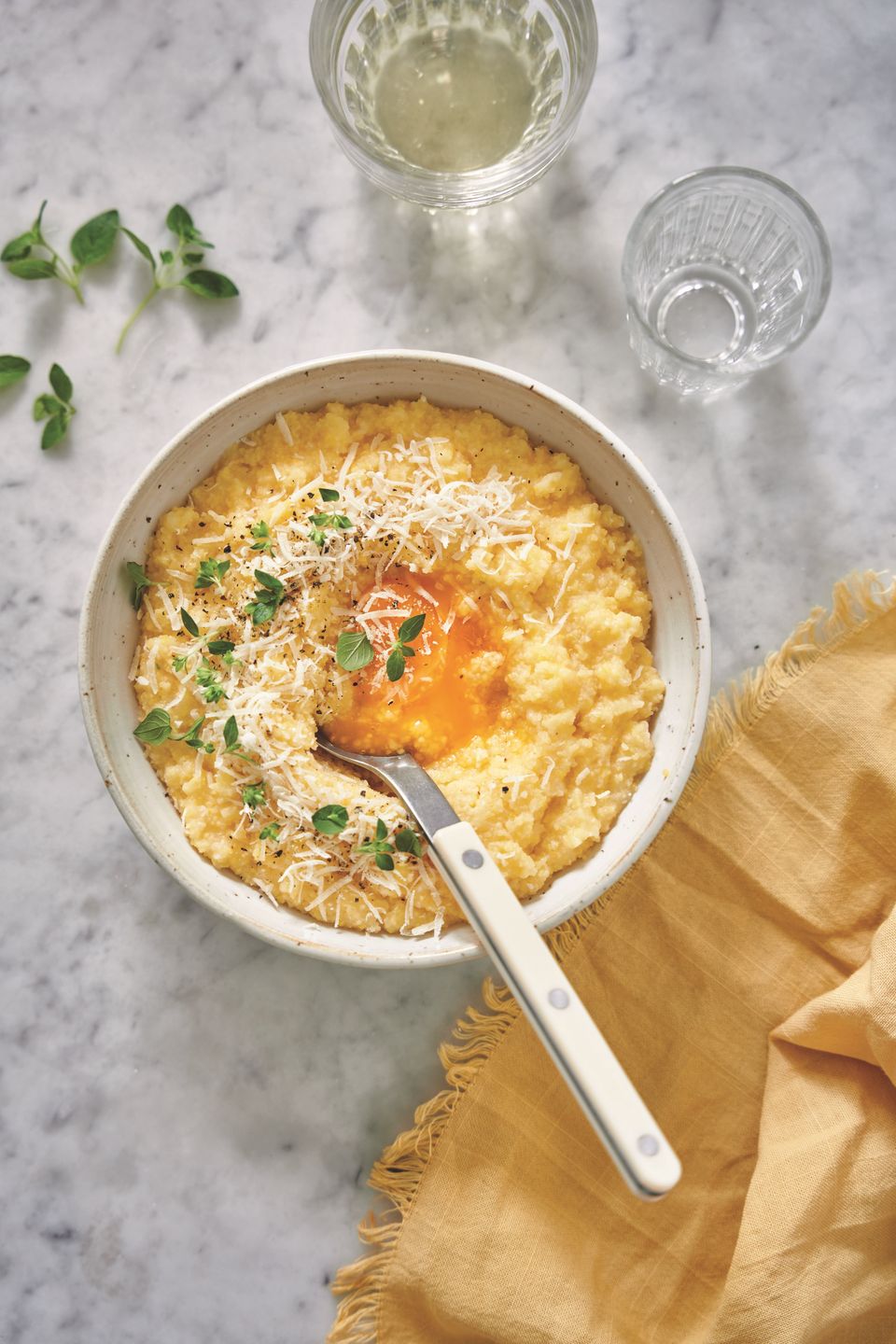 Polenta z żółtkiem i oscypkiem