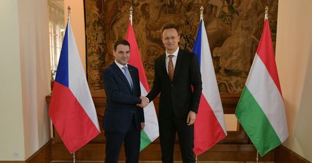 Szijjarto w Pradze: Wspólnie walczymy o pokój