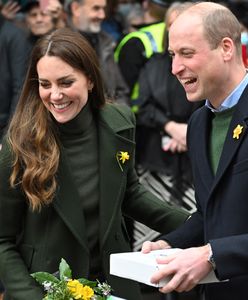 Tutaj nie ma wojny. Księżna Kate i książę William jedzą sery i głaszczą kozy w Walii