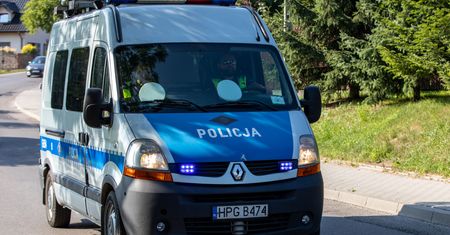 Nocne włamanie w Ostrowie Wielkopolskim. Padł strzał, trwa policyjna obława