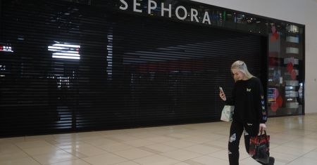 Sephora na stałe opuszcza Rosję.  Sprzedaje wszystkie swoje sklepy
