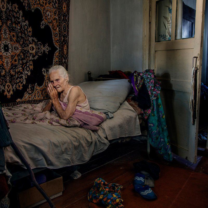 Laureat konkursu Leica Oskar Barnack Award 2017 pokazał tajemniczą kulturę Finów leśnych 59