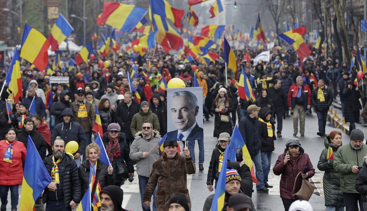 Wielkie protesty w Bukareszcie. "Nasz głos został skradziony"