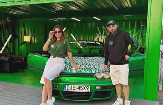 Samochód w barwach piwa Lech. KER: to wywołuje niebezpieczne skojarzenia