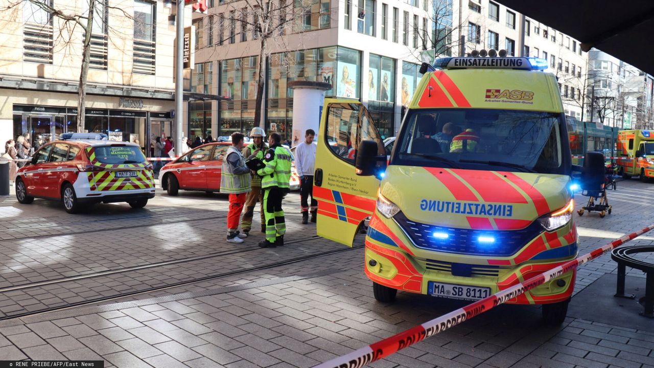 Wjechał w tłum ludzi. Akcja niemieckiej policji