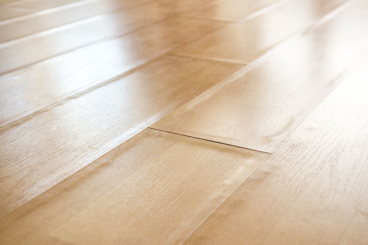 Banishing floor panel bubbles: Quick action for water-damaged panels can save your floor