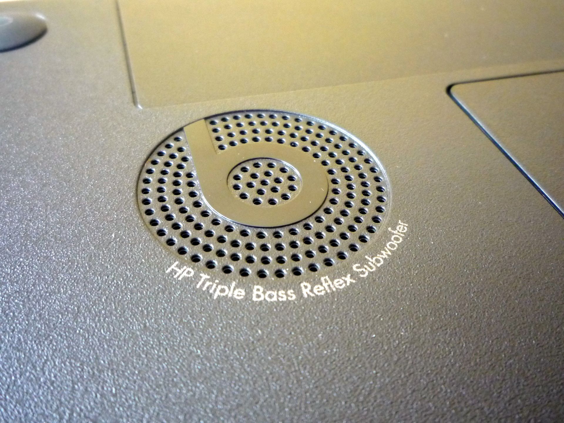 HP Pavilion dv6-7070ew – jadąc na wstecznym… [test] 13