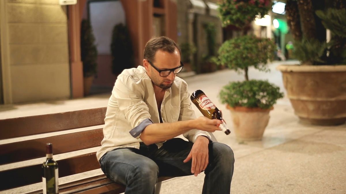 Naukowcy zbadali przyczyny szybkiego upijania się alkoholem. Wyniki ich eksperymentów mogą zaskoczyć 