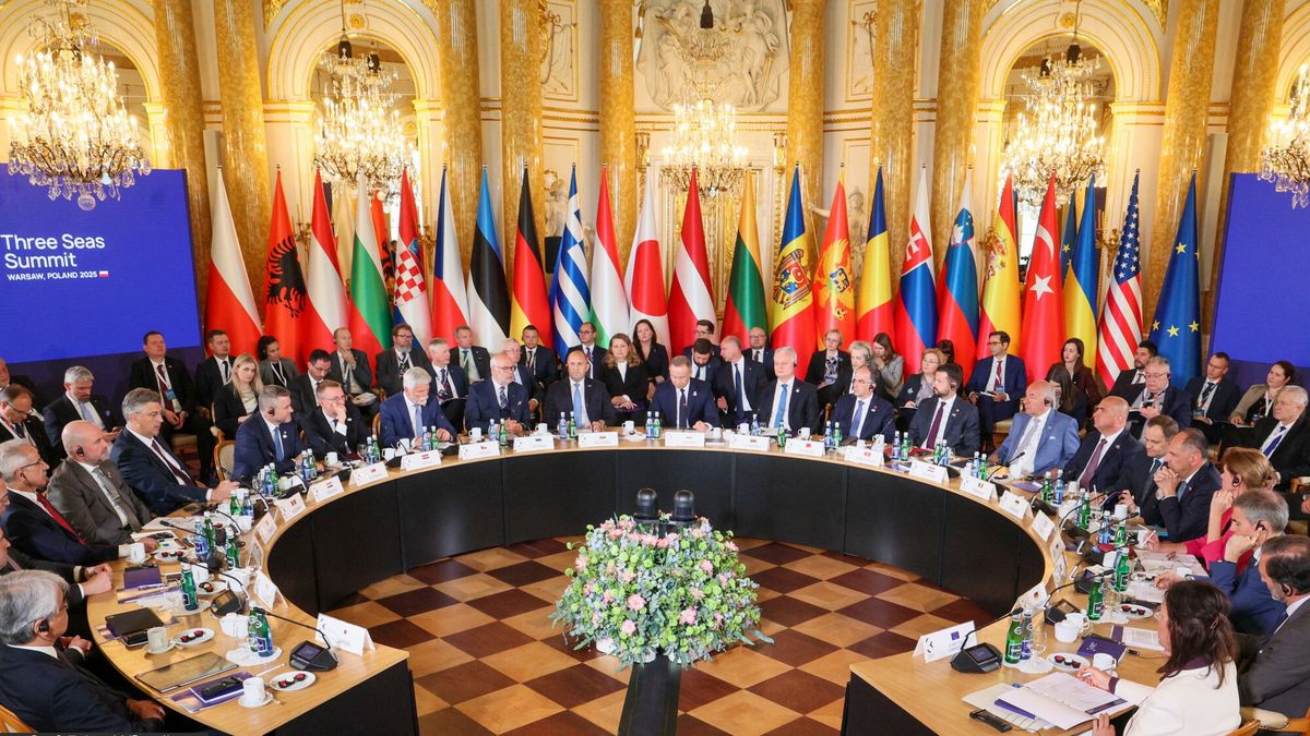 10. Szczyt Inicjatywy Tr�jmorza
Fot. Pawel Wodzynski/East News, Warszawa, 29.04.2025. 10. Szczyt Inicjatywy Trojmorza. Sesja plenarna na Zamku Krolewskim w Warszawie.
Pawel Wodzynski