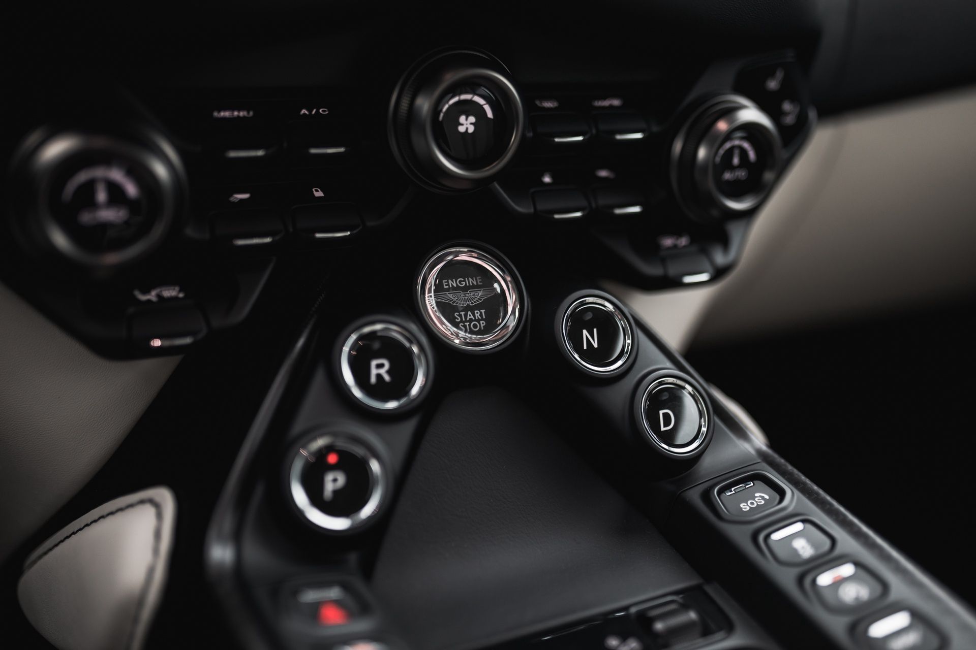 Aston Martin Vantage (2022)