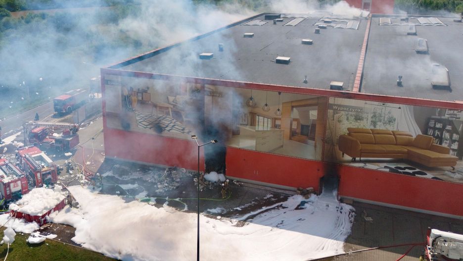 Pożar marketu w Krośnie "zlokalizowany". Prokuratura wszczyna śledztwo
