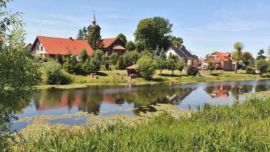 Wieś Marzęcino, miejsce gdzie znajduje się Najniższy Punkt w Polsce