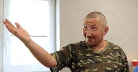 Tak wygląda łazienka Andrzeja z Plutycz. Wcześniej chodził do wygódki