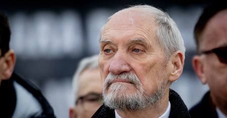 Jest akt oskarżenia przeciwko Macierewiczowi