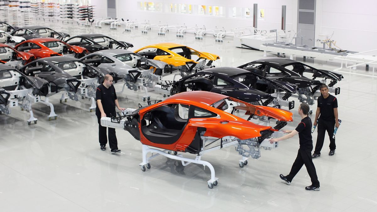 Drogi diesel i wojna. Problemy branży się pogłębiają