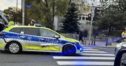 Warszawa: Zderzenie radiowozu z oplem na Woli