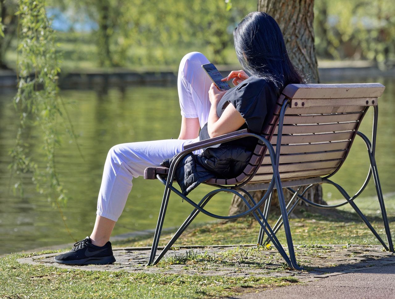 Using the phone. The smartphone accompanies us every day.