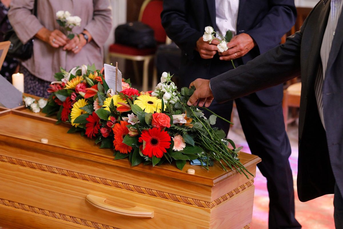 Pogrzeb 20-latka. Zginął w aucie prowadzonym przez syna Sylwii Peretti