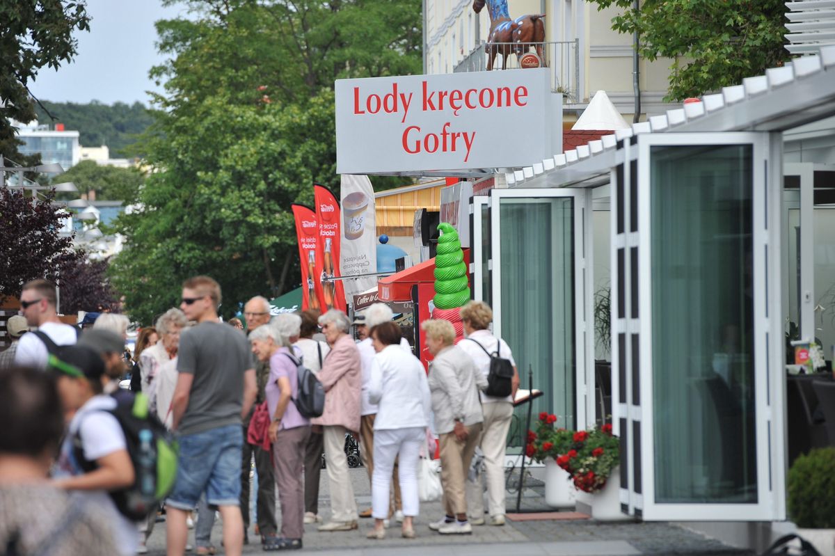 Sanepid zbadał lody nad morzem. Jest lepiej, niż w zeszłych latach, ale wciąż zdarzają się higieniczne zaniedbania