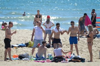 Najgorsi turyści na świecie. "Tylko się upijają i niszczą wszystko"