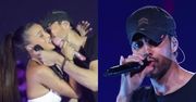 Enrique Iglesias POCAŁOWAŁ KOBIETĘ na scenie. Internauci grzmią: "Jawne PRZEKROCZENIE GRANIC" (WIDEO)
