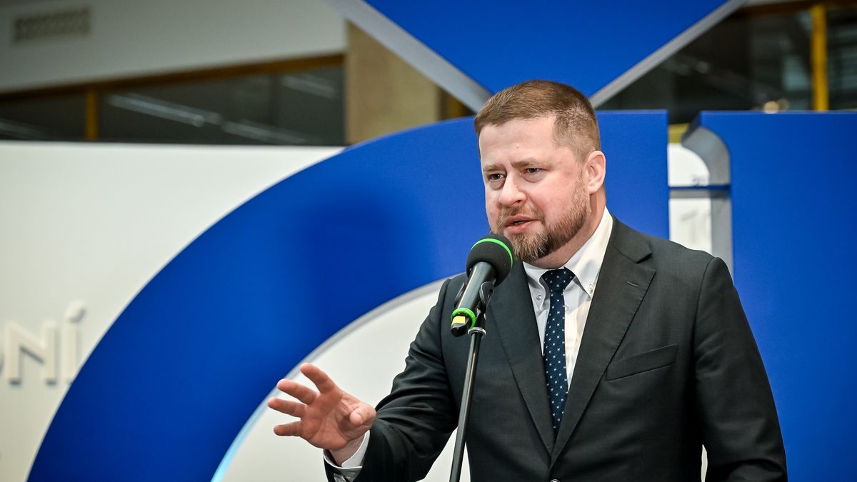 Szef ČNB Aleš Michl