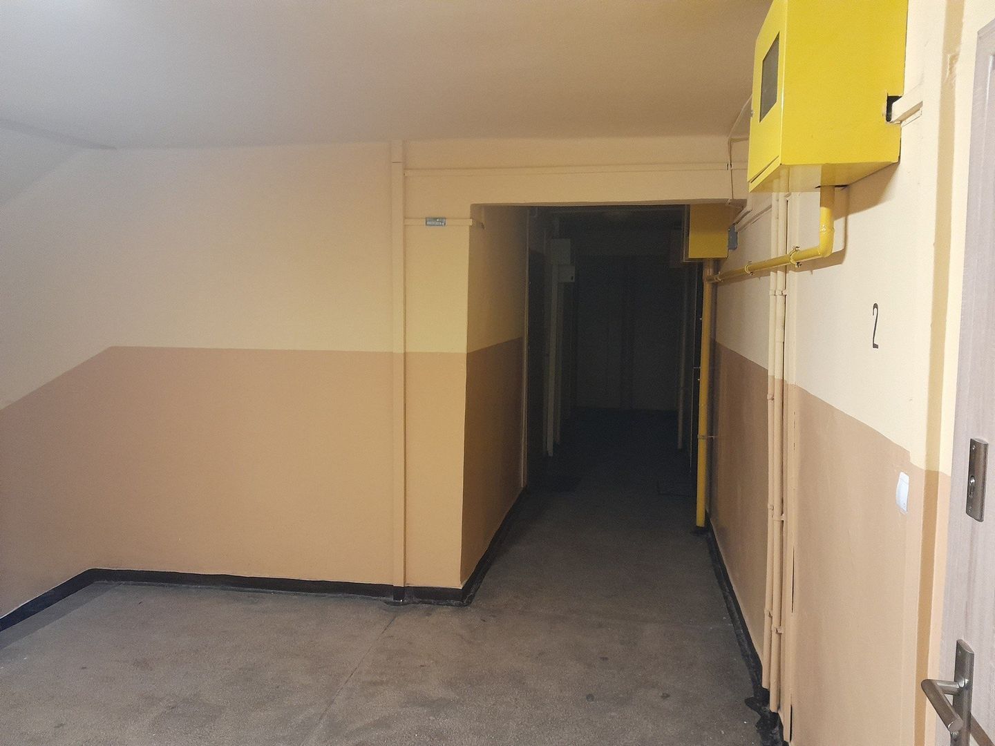 Superjednostka w Rudzie Śląskiej - betonowy kolos w centrum miasta. Zobacz kolejne zdjęcia. Przesuwaj zdjęcia w prawo - naciśnij strzałkę lub przycisk NASTĘPNE