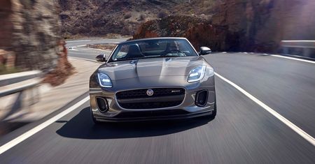 Nowe wersje, bardziej atrakcyjny wygląd i ulepszenia techniczne - Jaguar odświeżył F-Type'a