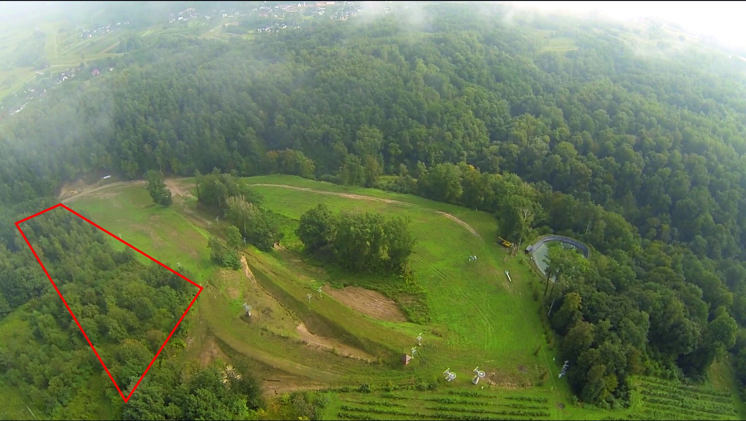 Działka numer 69 położona obok wyciągu w Kazimierzu Dolnym