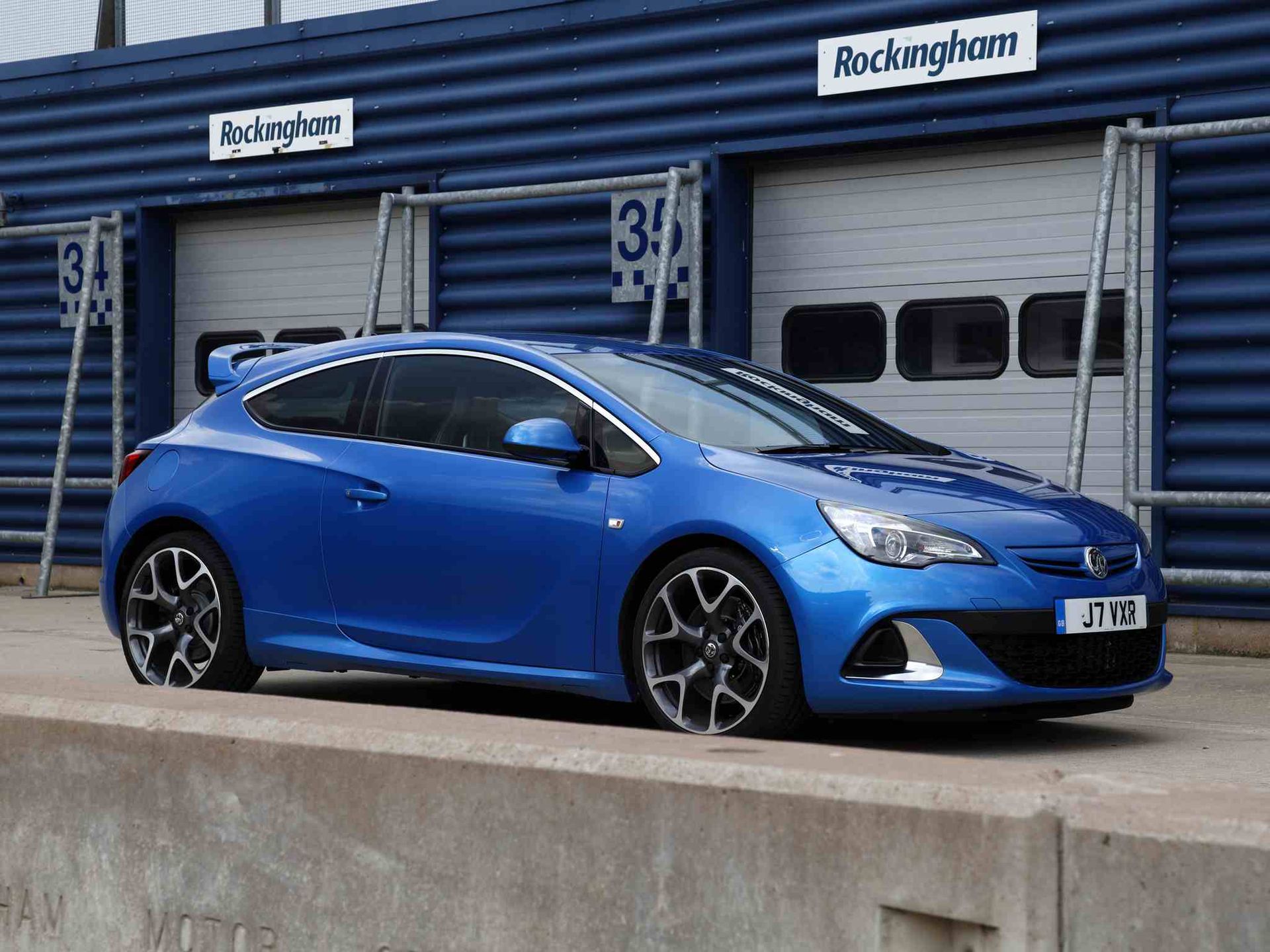 Vauxhall Astra GTC VXR