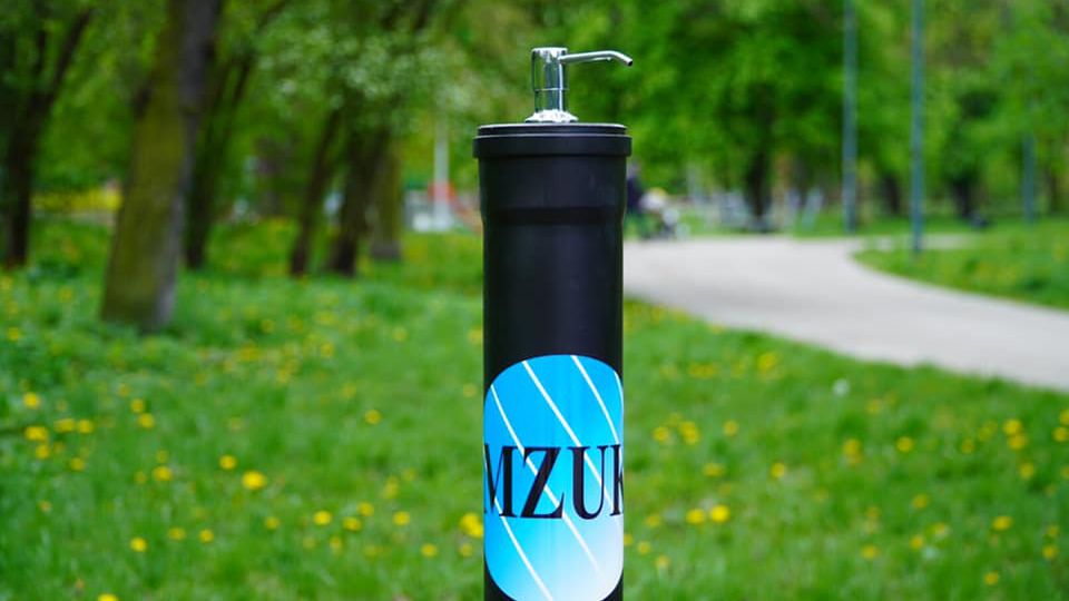 Stacja do dezynfekcji rąk w Sosnowcu.